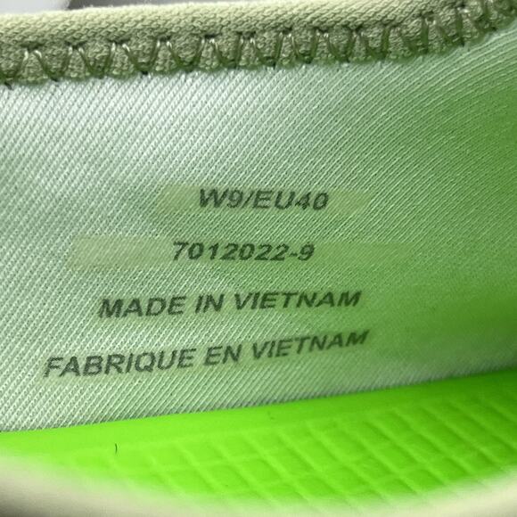 OOFOS Oomg Eezee Recovery Shoes Women Size 9 Green Lightweight Comfort Sneakers - Picture 8 of 8